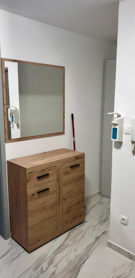 Apartma Sivi Zako بوينج المظهر الخارجي الصورة