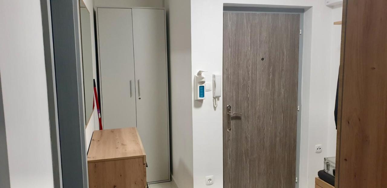 Apartma Sivi Zako بوينج المظهر الخارجي الصورة