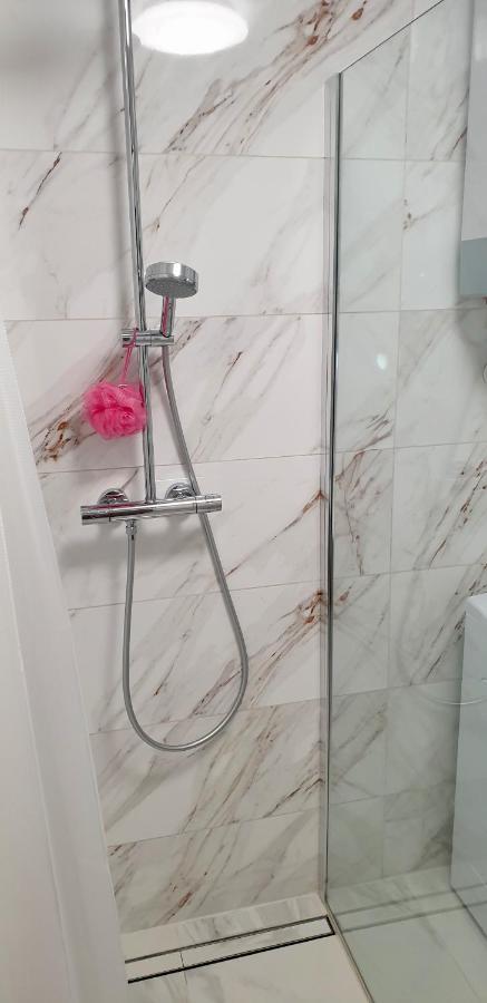Apartma Sivi Zako بوينج المظهر الخارجي الصورة