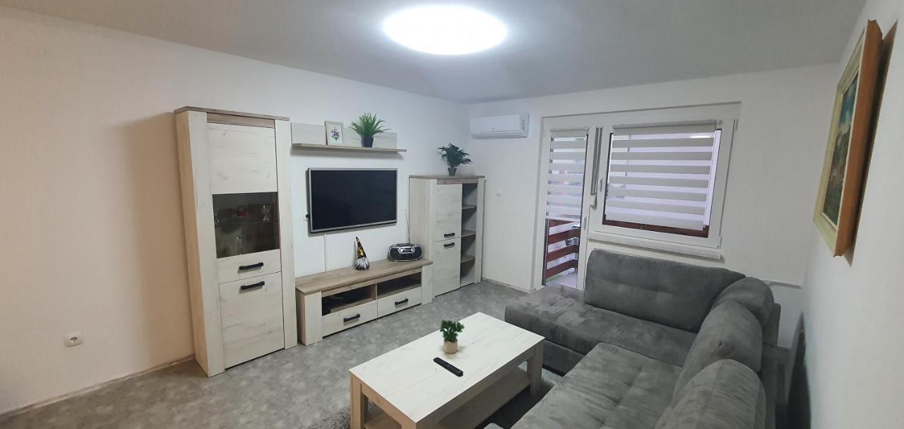 Apartma Sivi Zako بوينج المظهر الخارجي الصورة