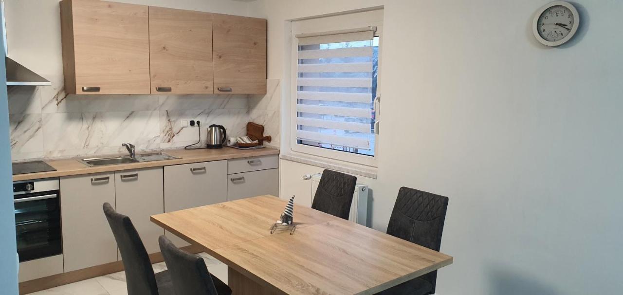 Apartma Sivi Zako بوينج المظهر الخارجي الصورة